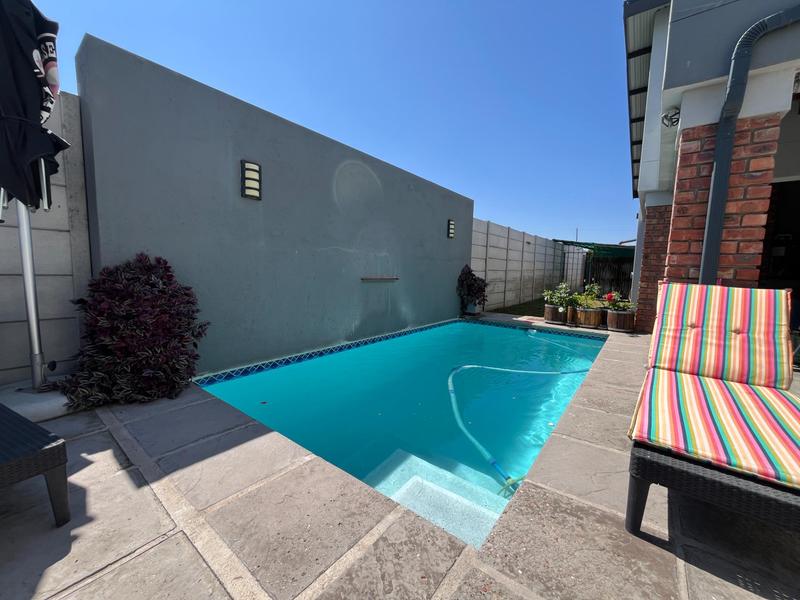 3 Bedroom Property for Sale in Hopefield Western Cape